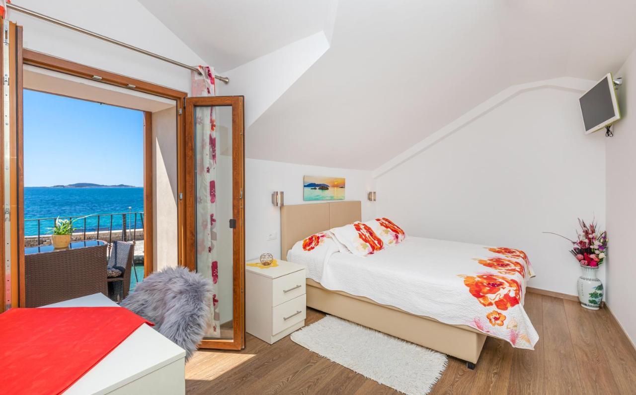 מליני Villa Ana Apartments מראה חיצוני תמונה