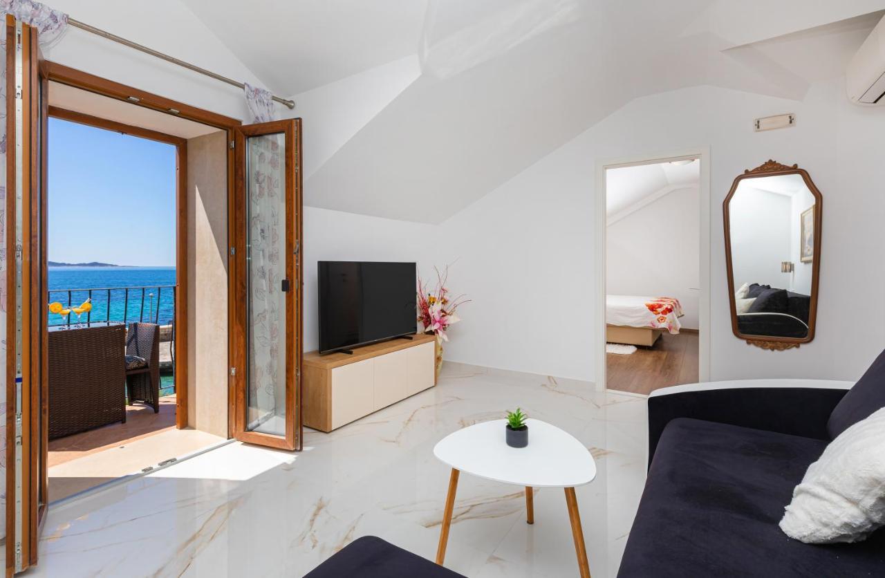 מליני Villa Ana Apartments מראה חיצוני תמונה