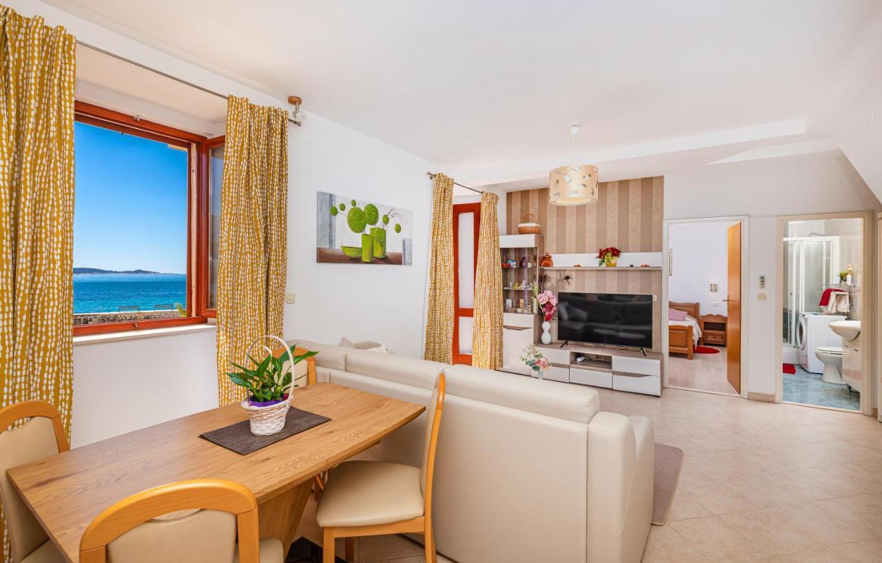 מליני Villa Ana Apartments מראה חיצוני תמונה
