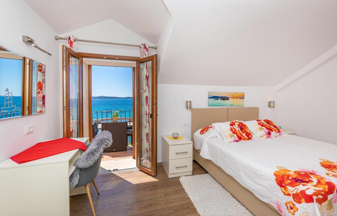 מליני Villa Ana Apartments מראה חיצוני תמונה