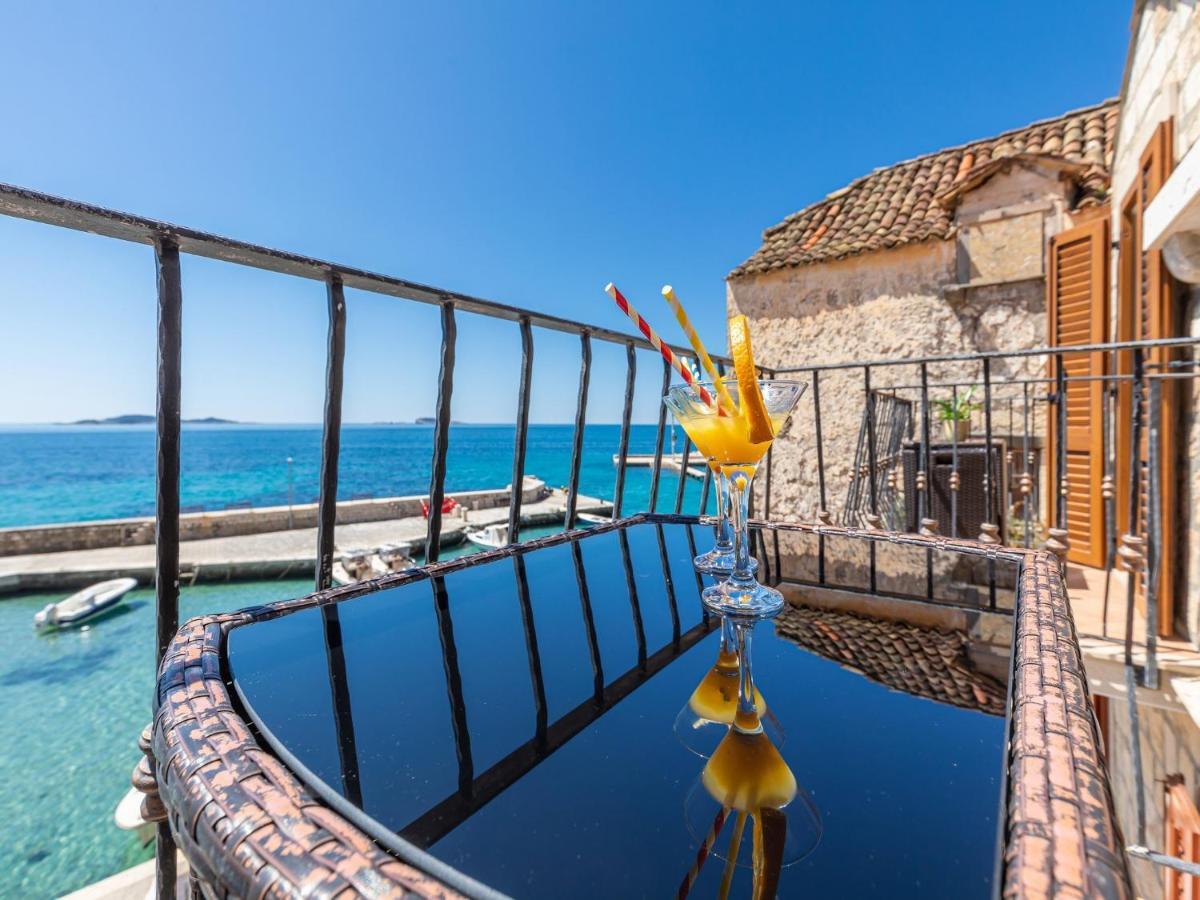מליני Villa Ana Apartments מראה חיצוני תמונה