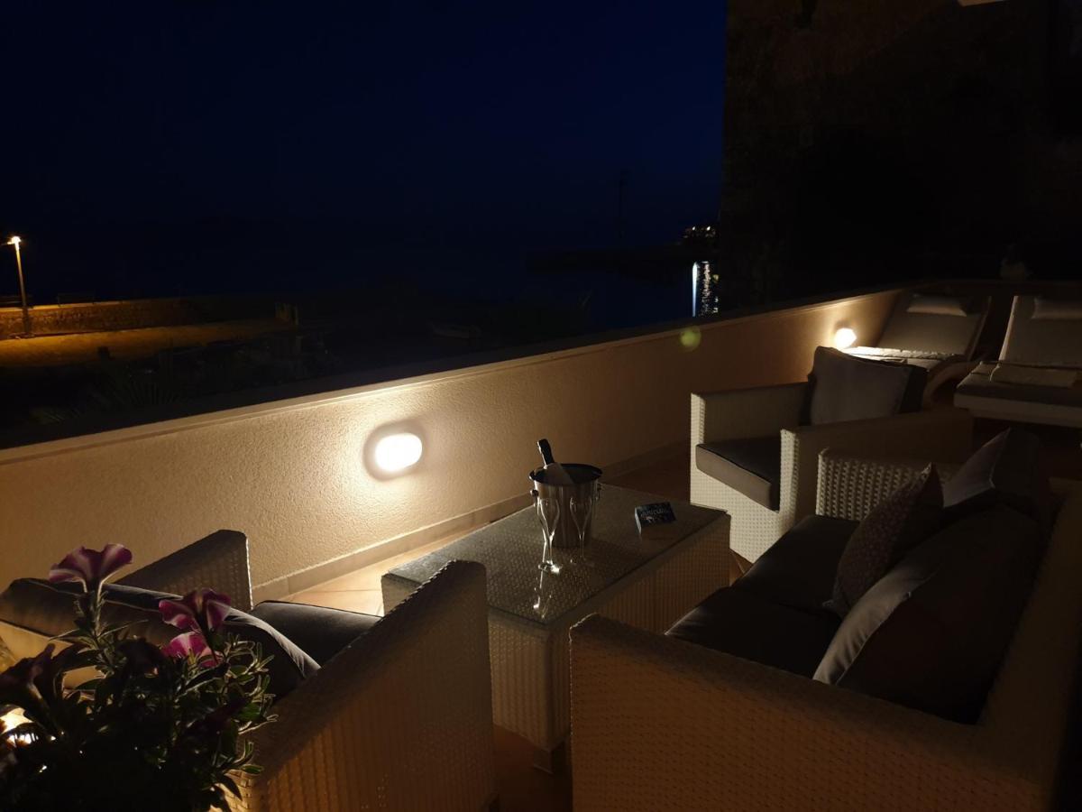 מליני Villa Ana Apartments מראה חיצוני תמונה